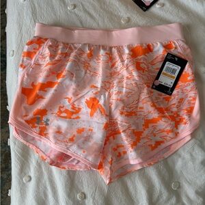 Size small under armor shorts. New with tags
